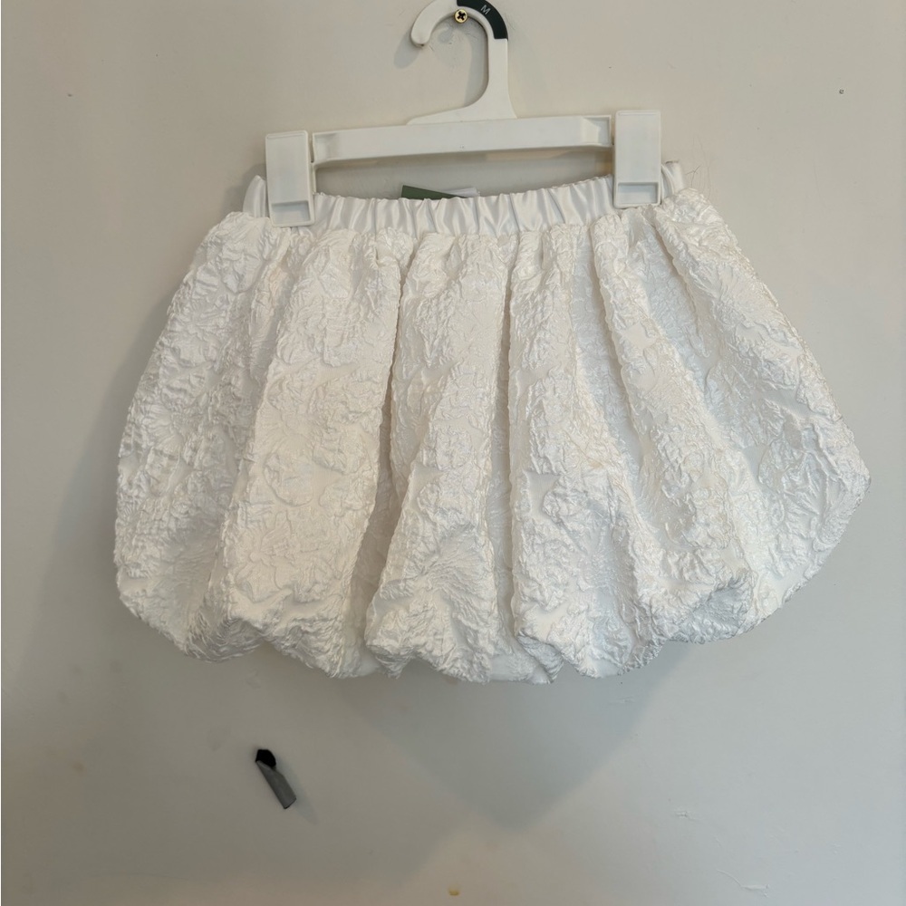 H&M White Textured Mini Skirt size 6